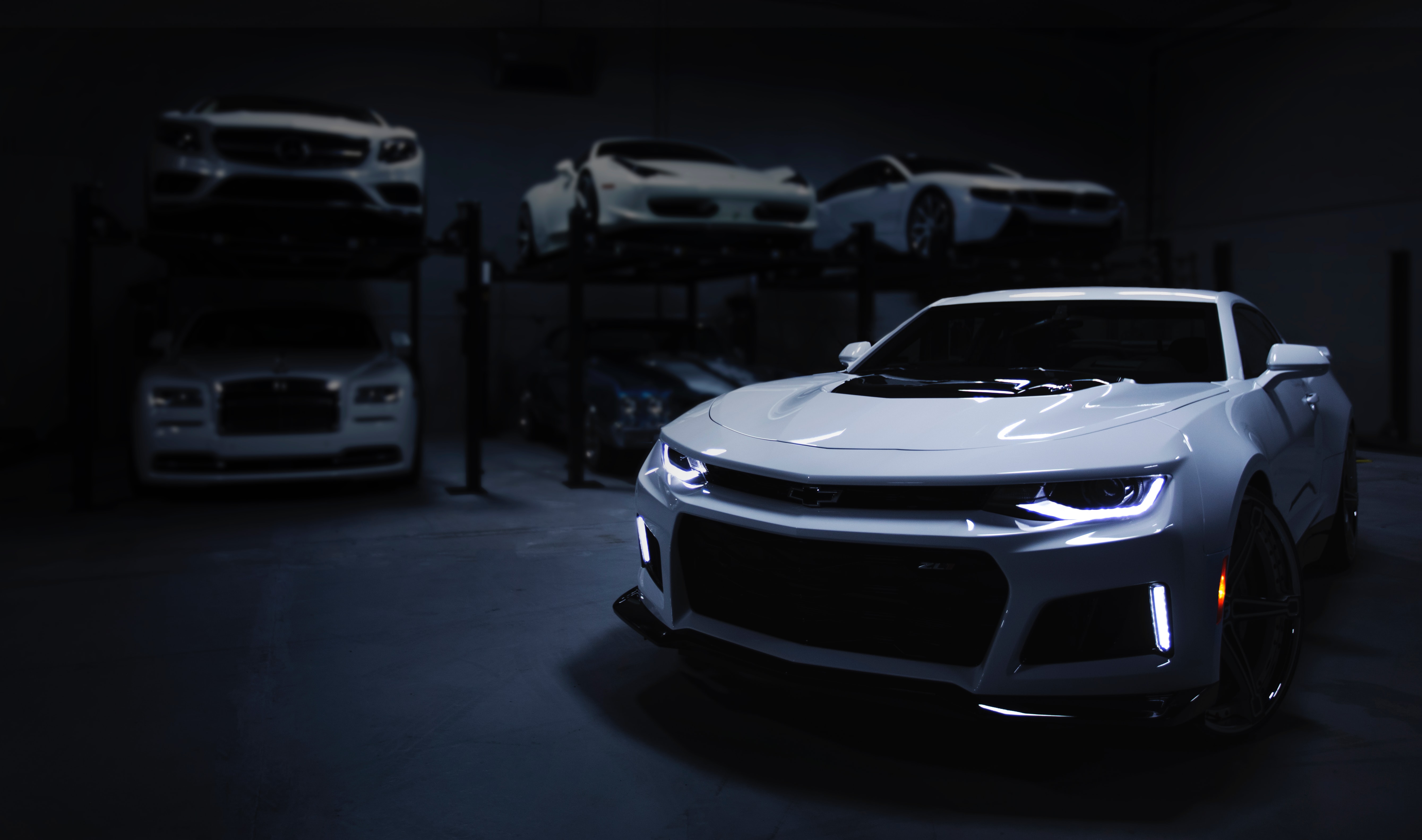 avatar of white car